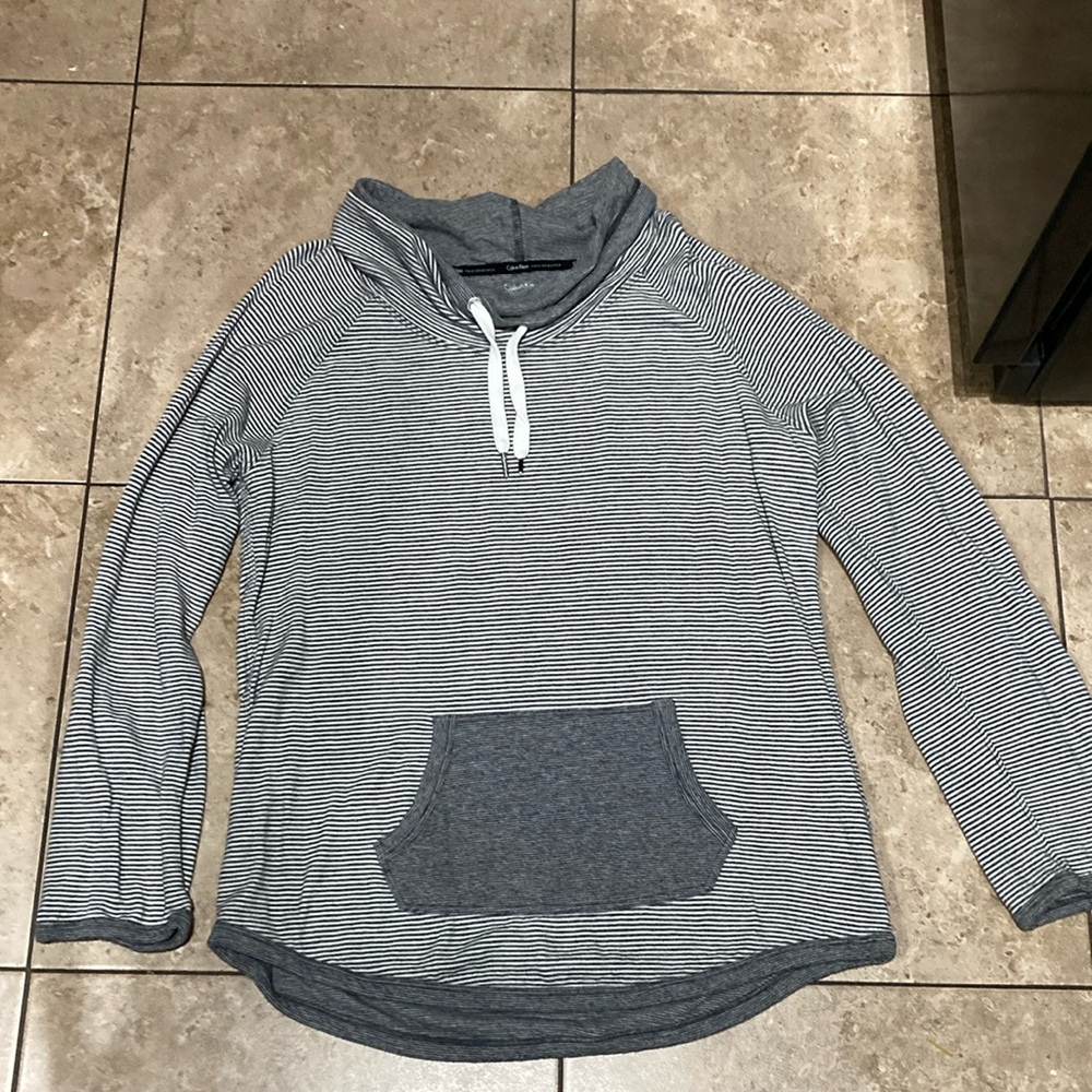 Striped Gray and White tunic style Top - Picture 2 of 4